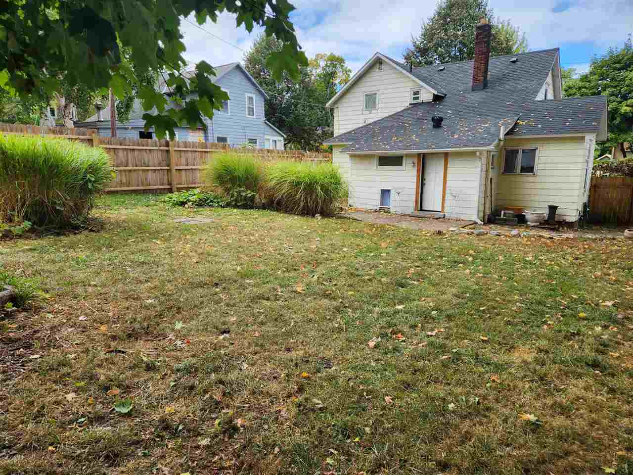 609 Elizabeth Street