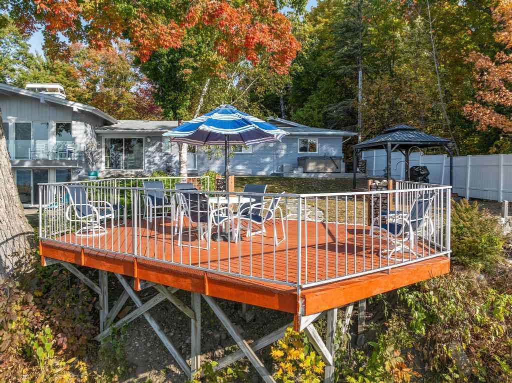 6918 Harbor - Petoskey Road