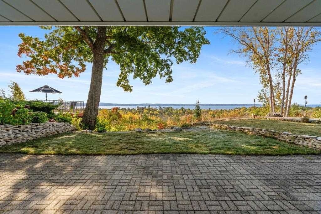 6918 Harbor - Petoskey Road