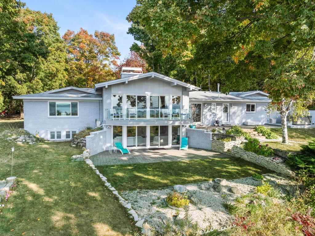 6918 Harbor - Petoskey Road