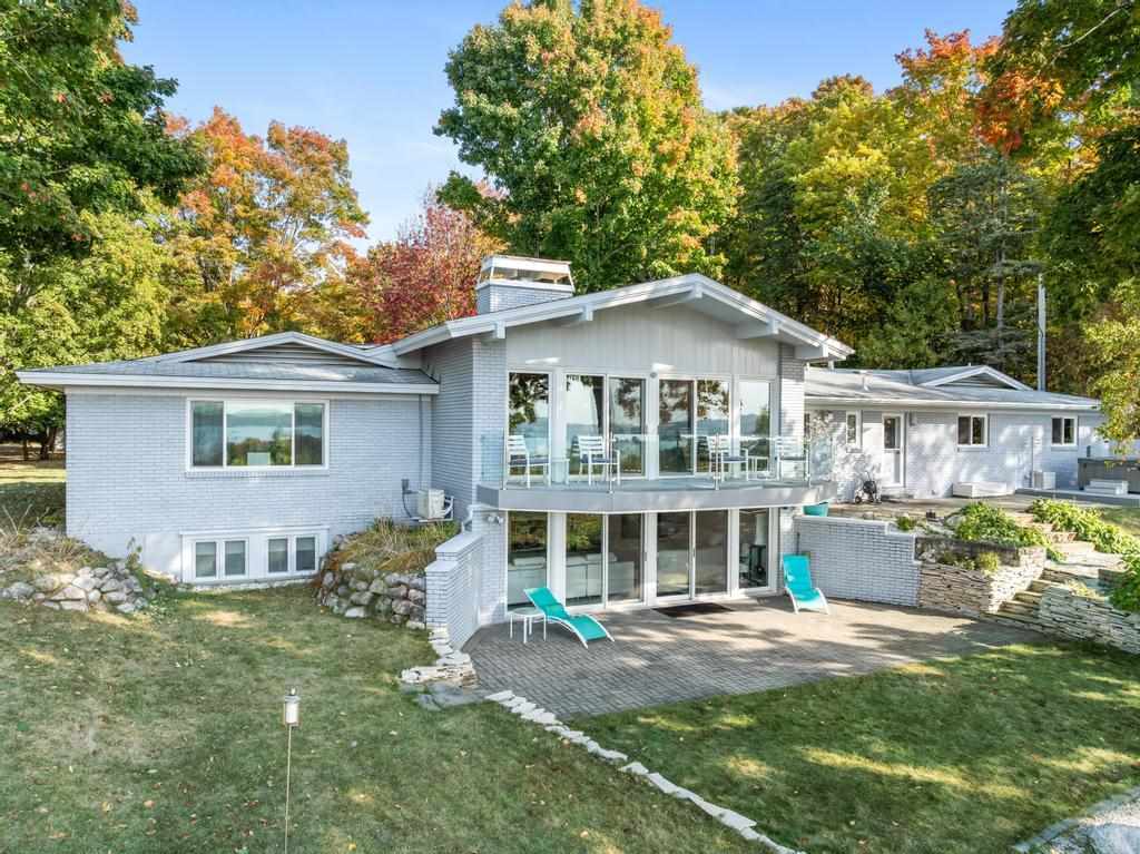 6918 Harbor - Petoskey Road