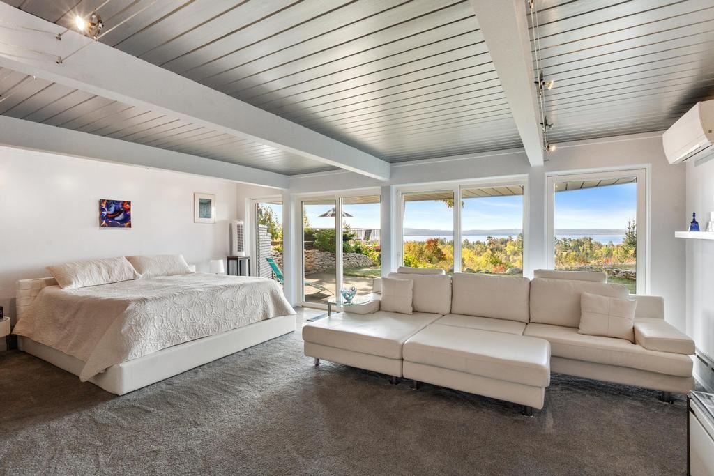 6918 Harbor - Petoskey Road