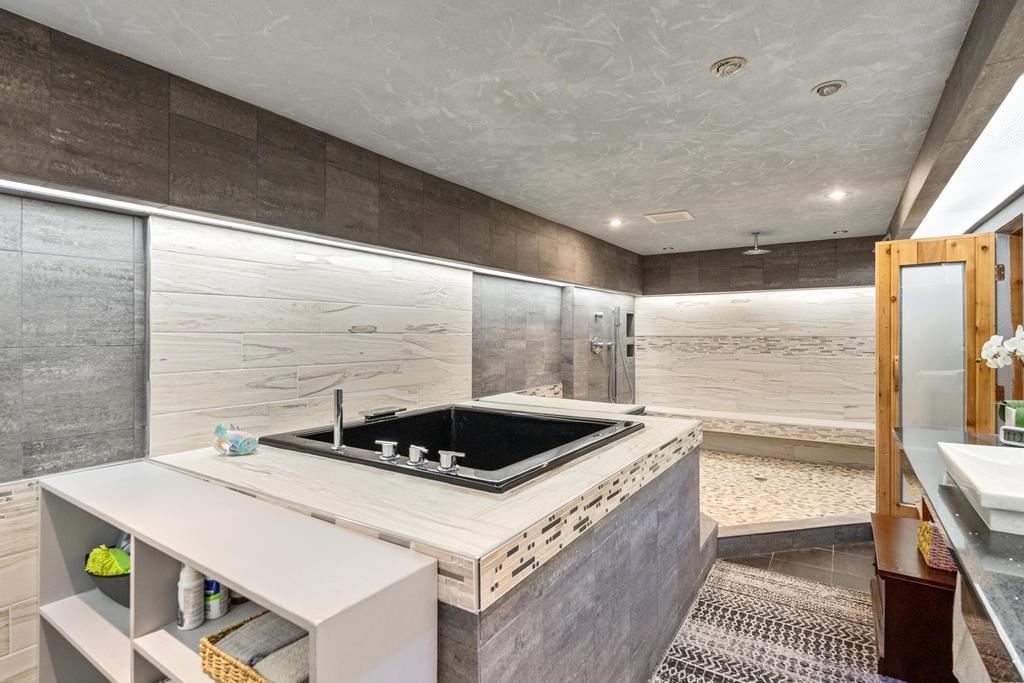 6918 Harbor - Petoskey Road