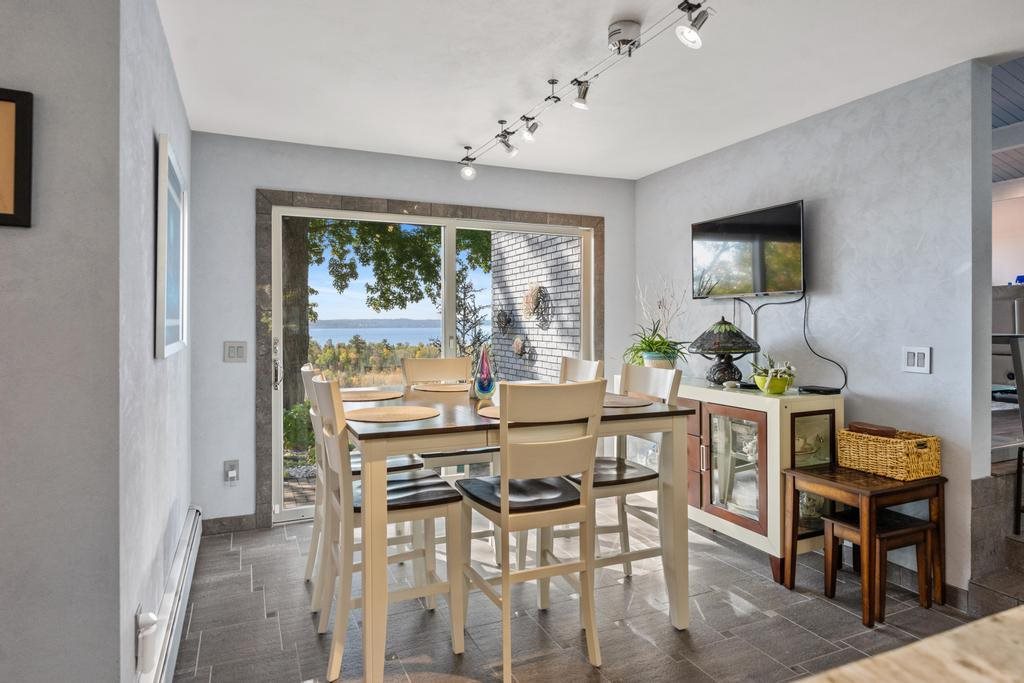 6918 Harbor - Petoskey Road