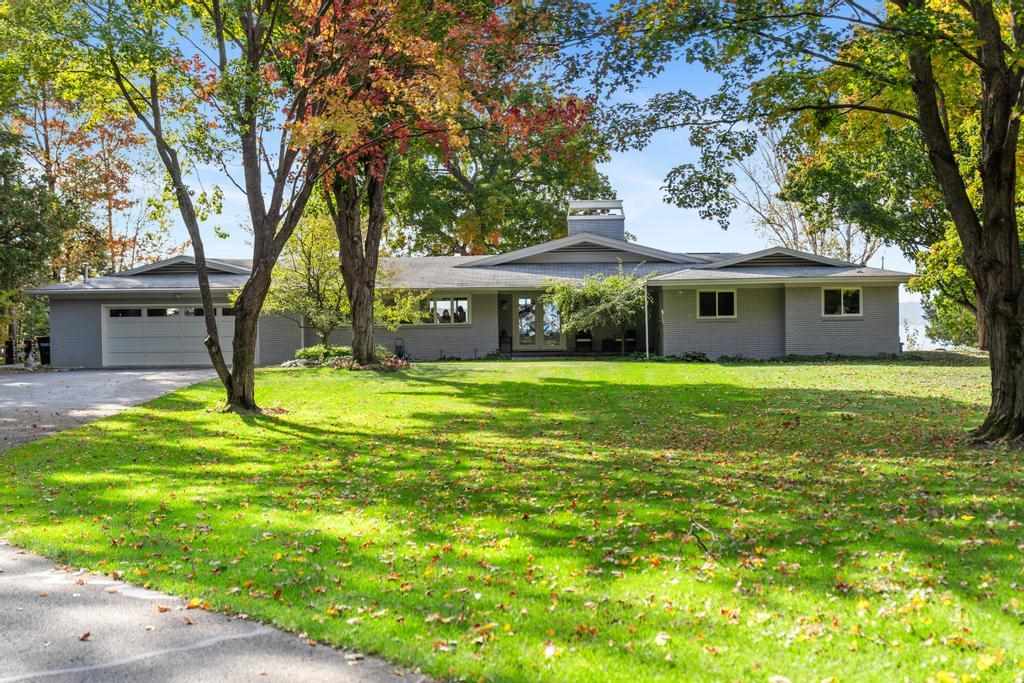 6918 Harbor - Petoskey Road