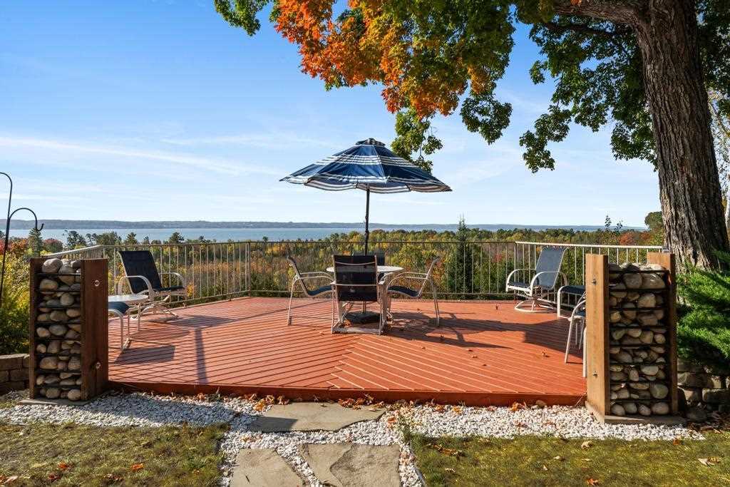 6918 Harbor - Petoskey Road