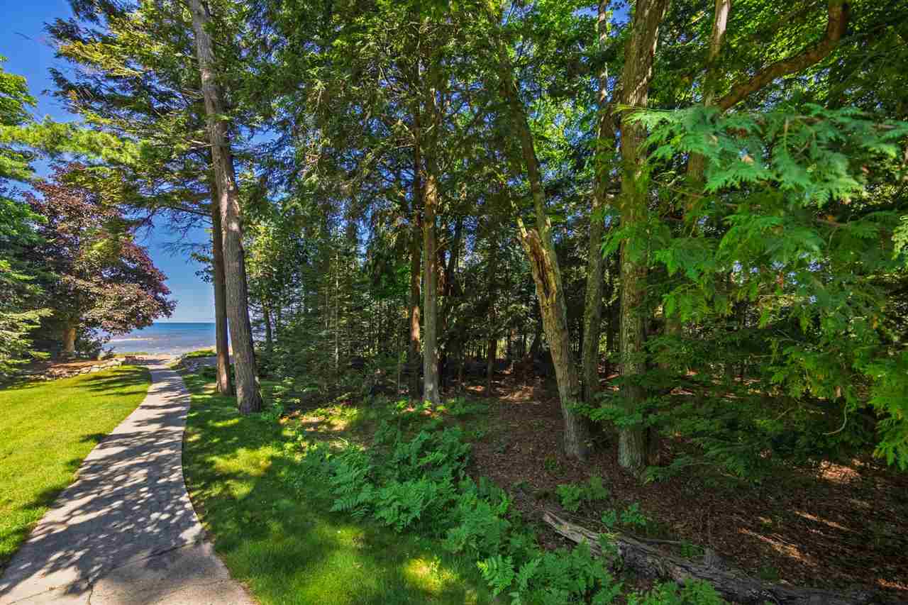 12411 Meanderline Road