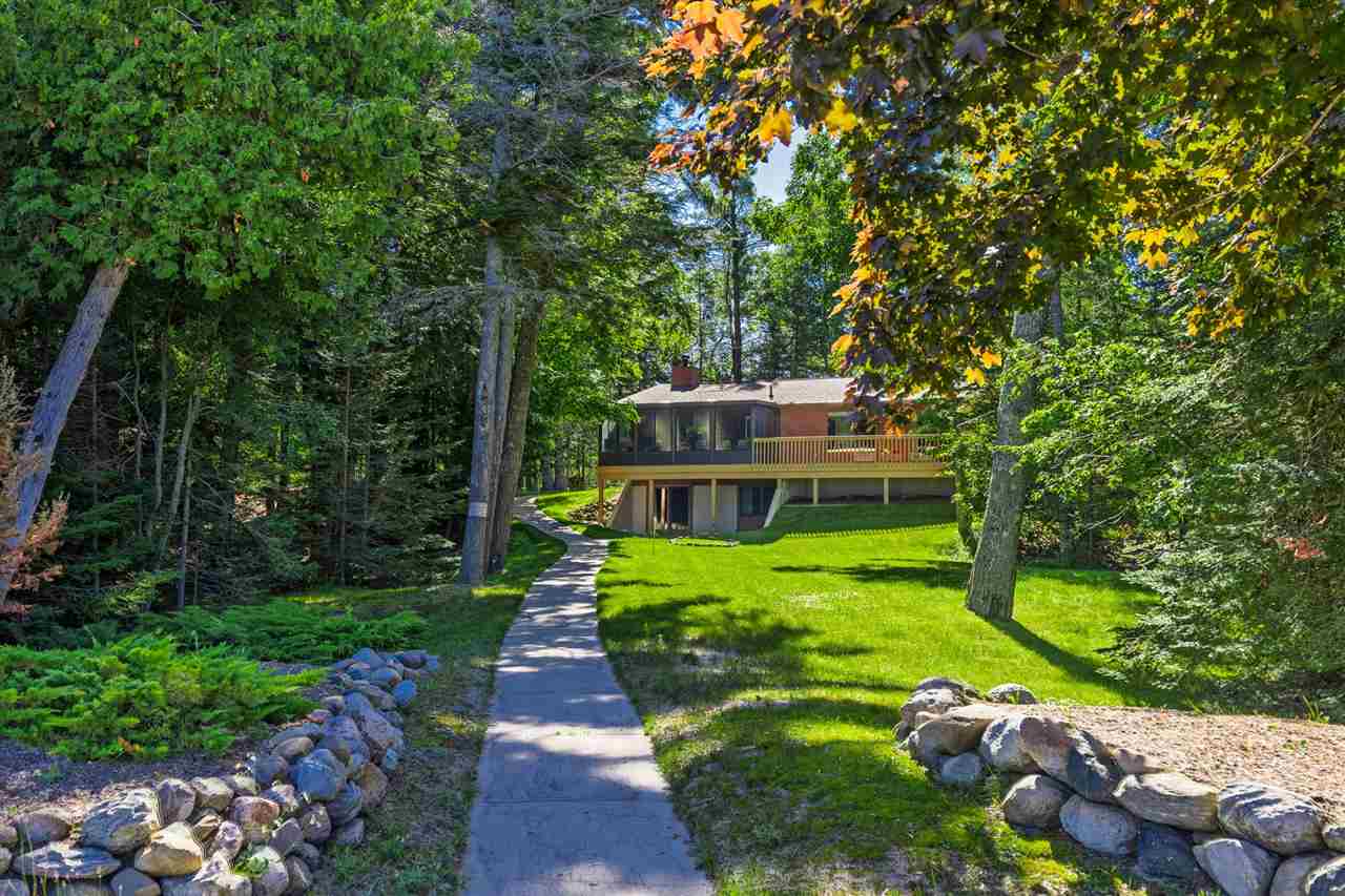 12411 Meanderline Road