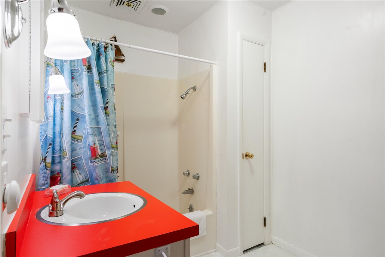 12411 Meanderline Road