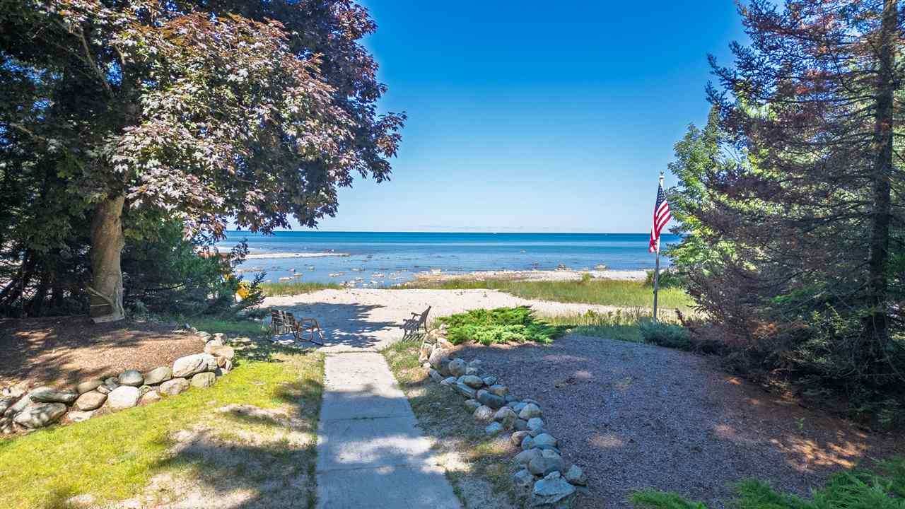 12411 Meanderline Road