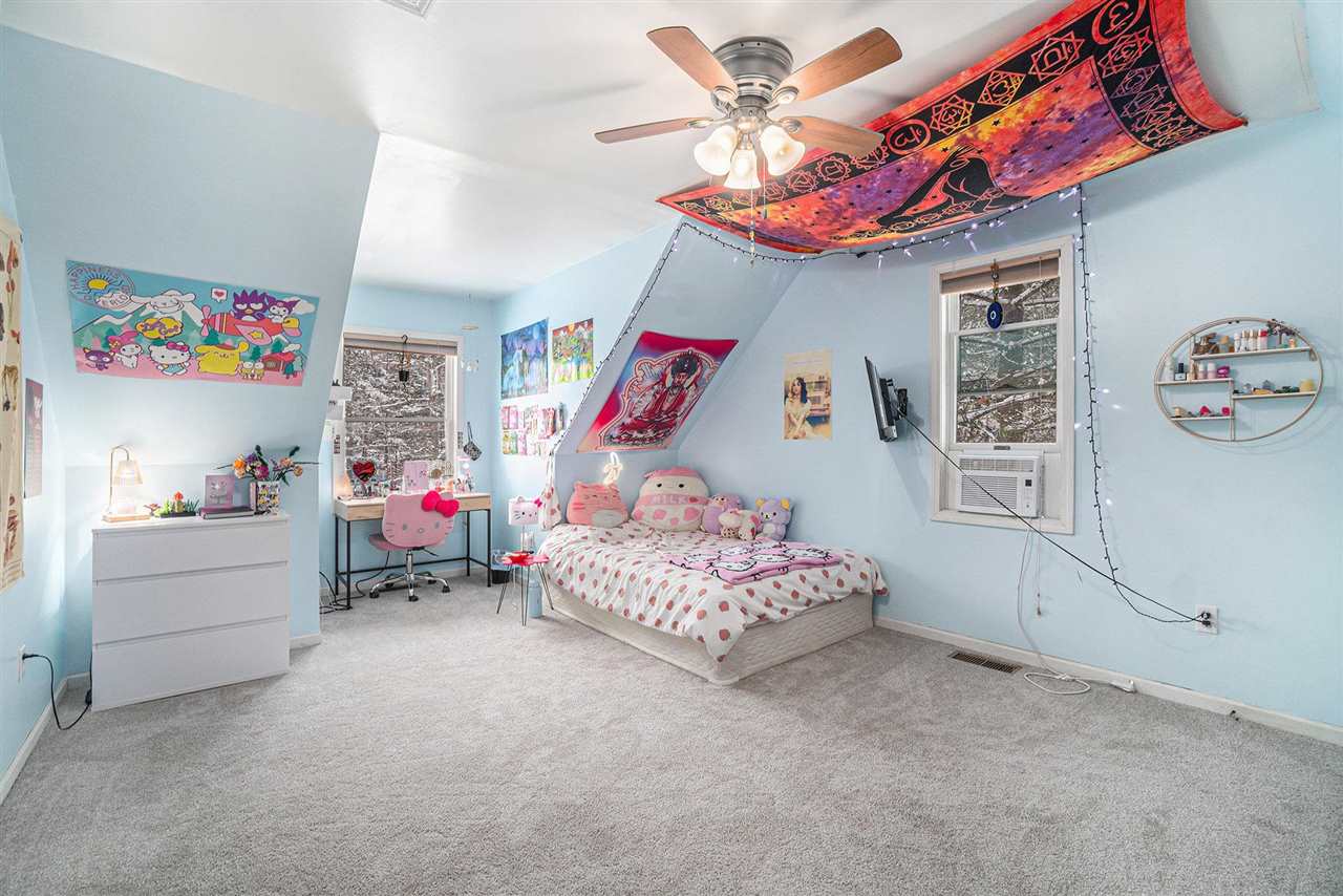 4413 Russell