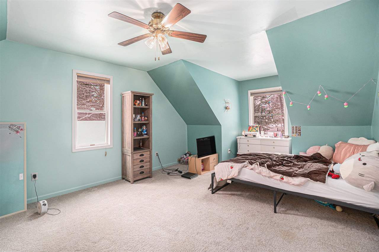 4413 Russell