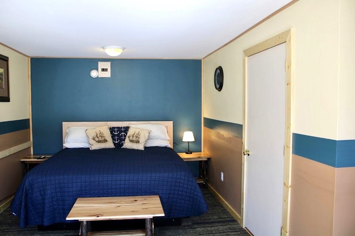 327 W Portage