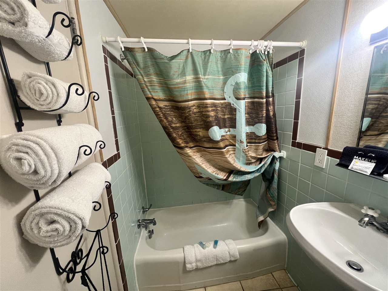 327 W Portage