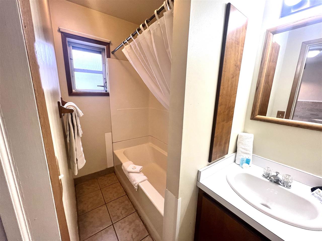 327 W Portage