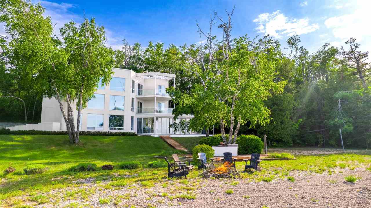 7857 Nine Mile Drive