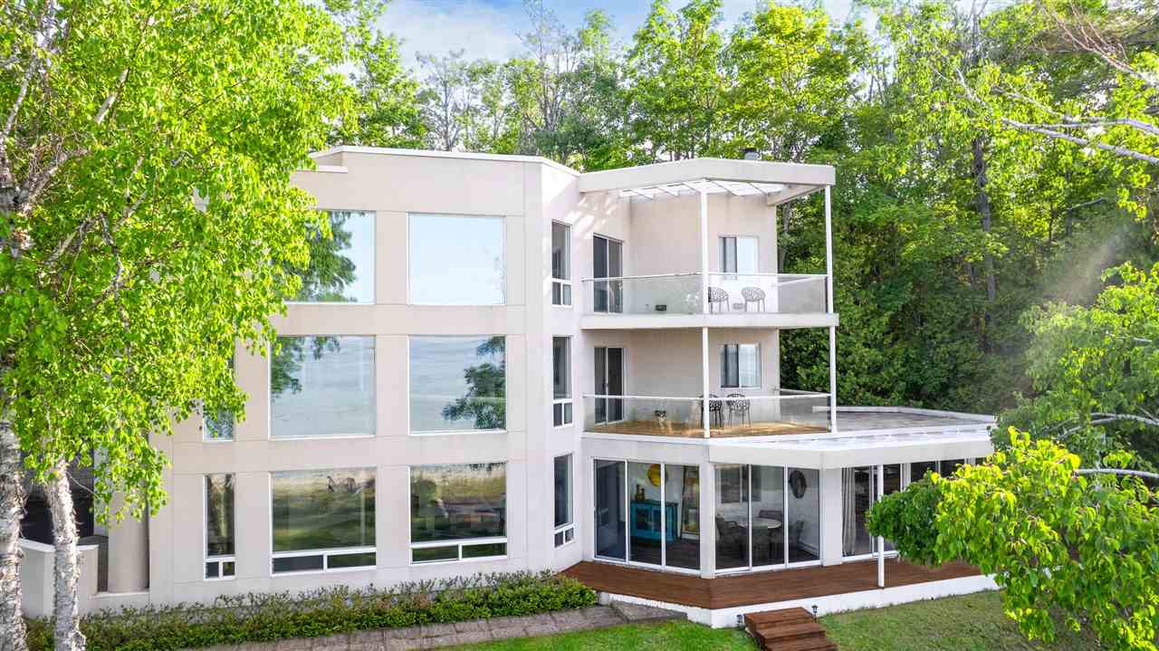 7857 Nine Mile Drive