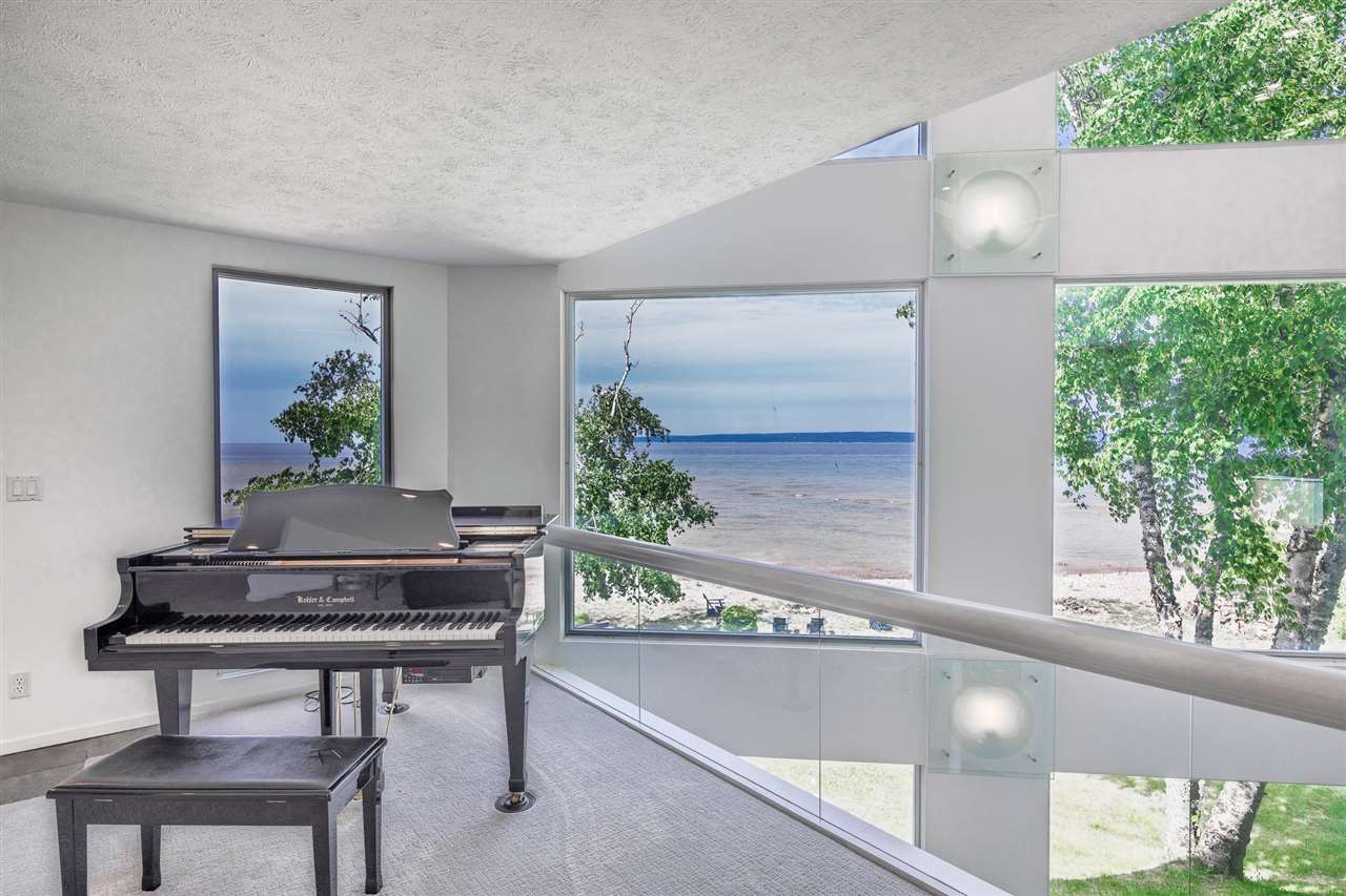 7857 Nine Mile Drive