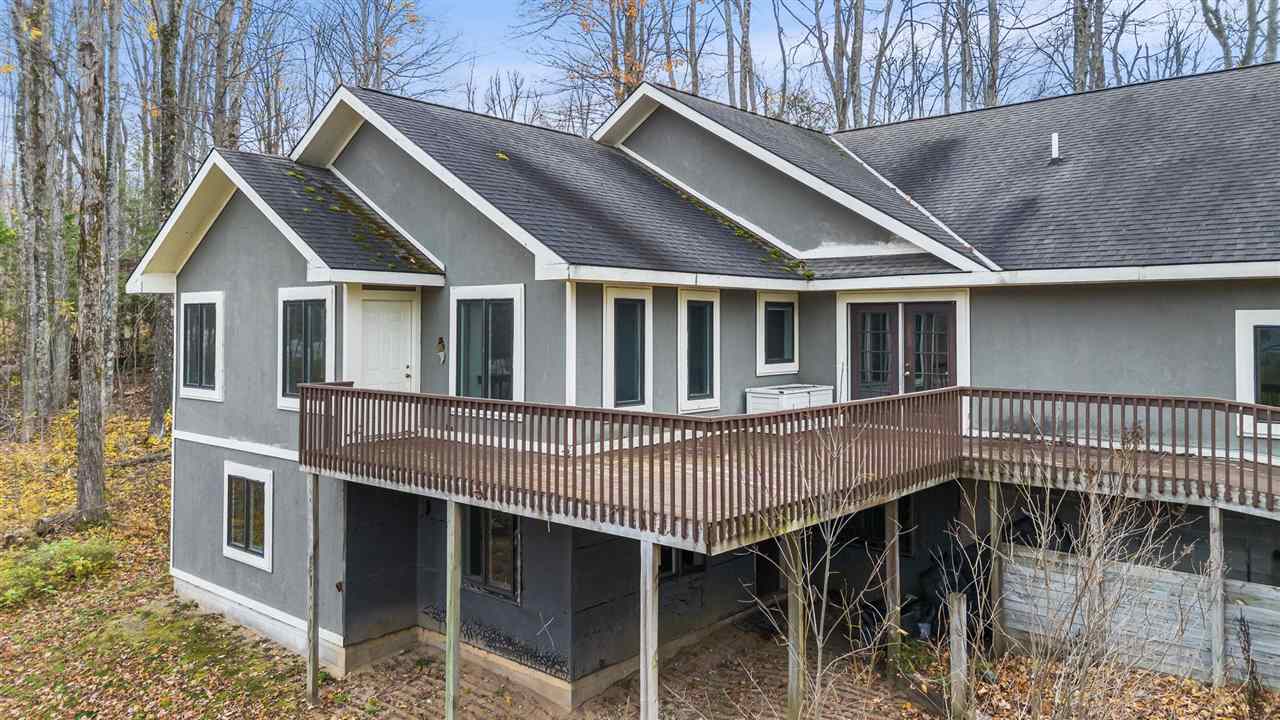 122 Meadow Wood Drive