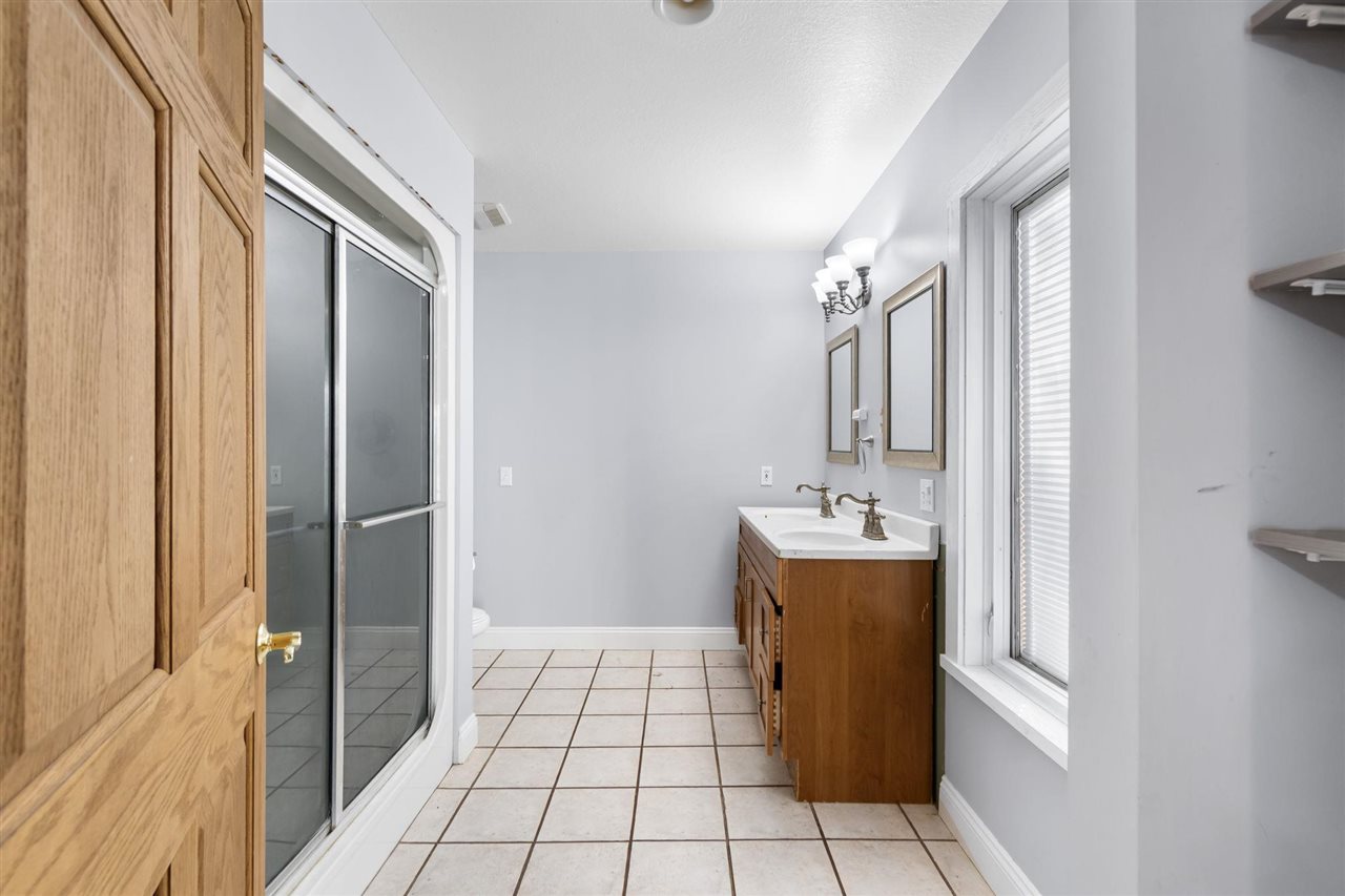 122 Meadow Wood Drive