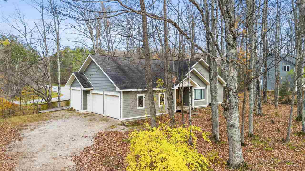 122 Meadow Wood Drive