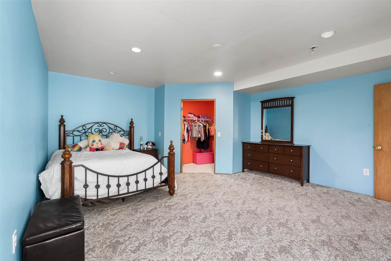 122 Meadow Wood Drive