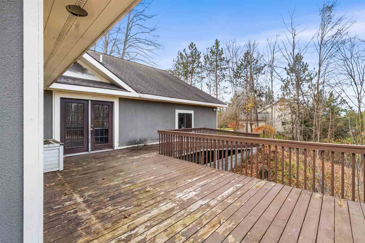 122 Meadow Wood Drive