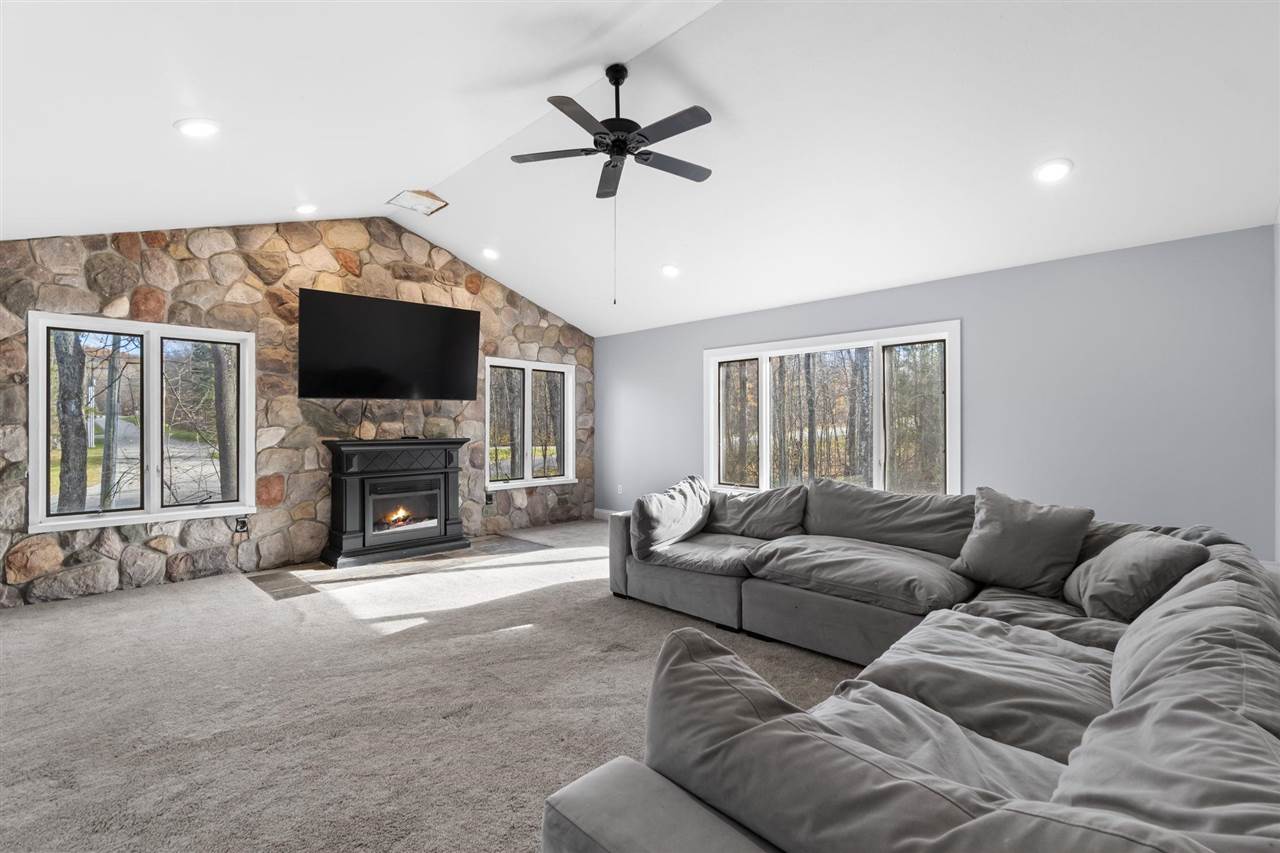 122 Meadow Wood Drive