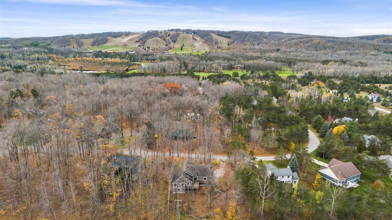 122 Meadow Wood Drive