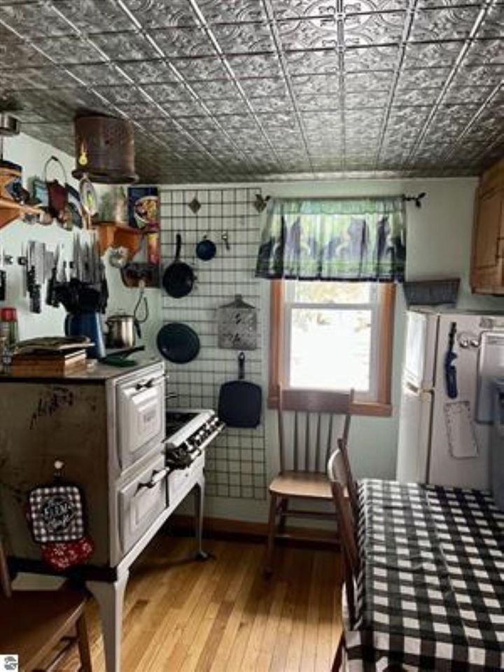 3900 NE Morrone Drive