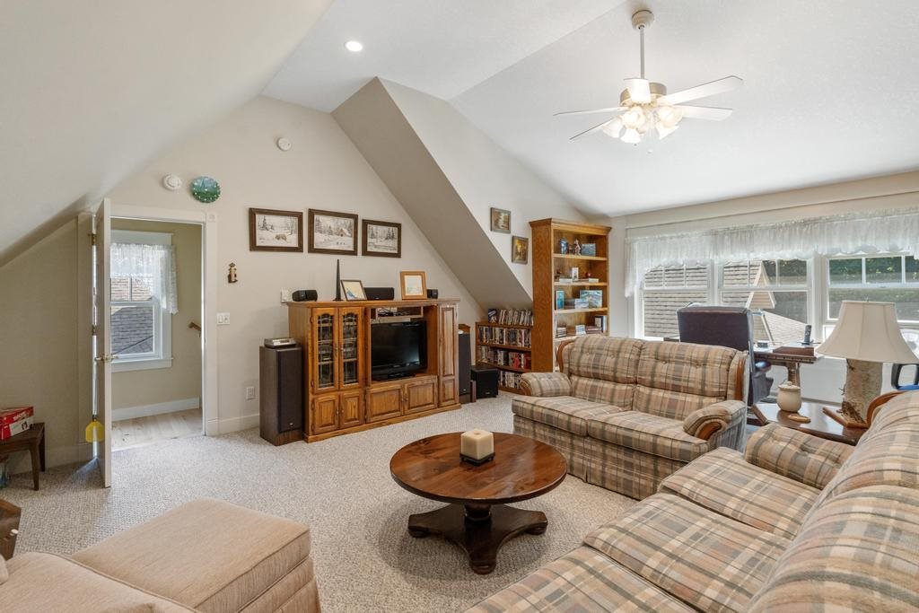 1750 Forest Ridge Trail