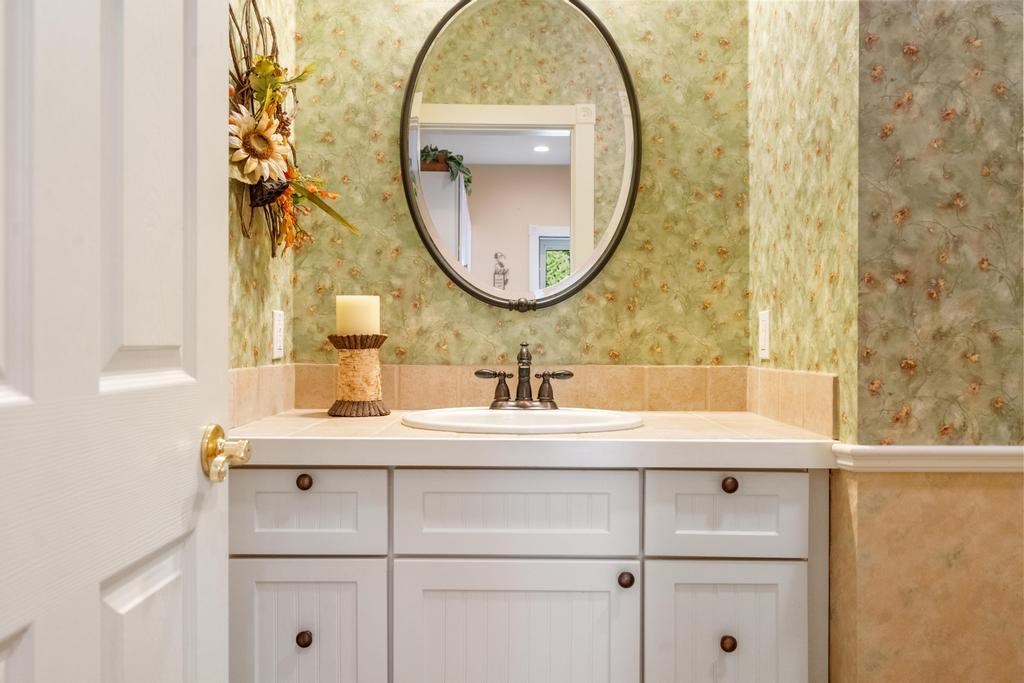 1750 Forest Ridge Trail