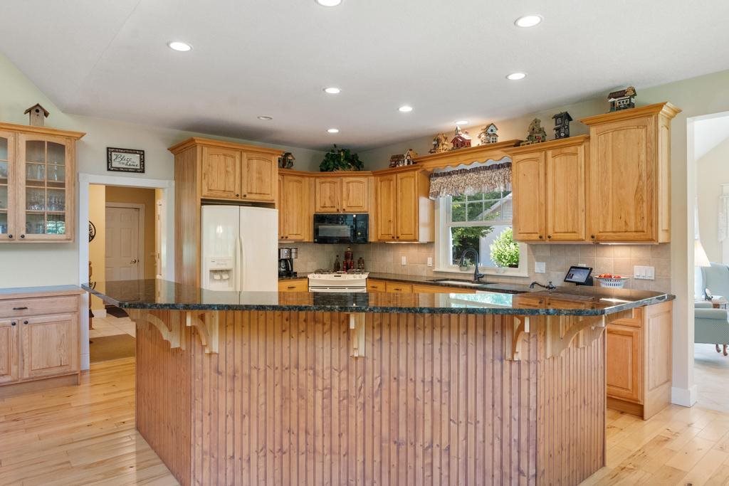 1750 Forest Ridge Trail