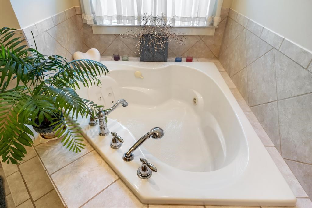 1750 Forest Ridge Trail