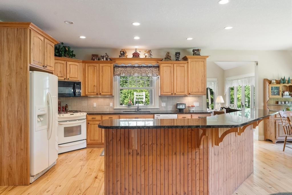 1750 Forest Ridge Trail