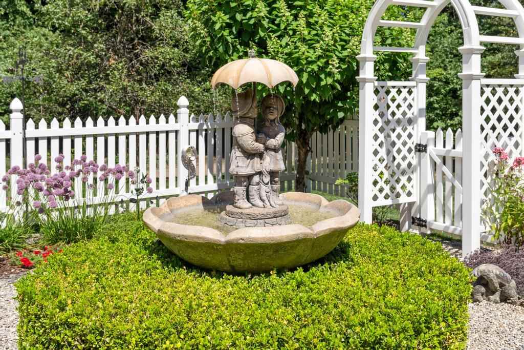 1750 Forest Ridge Trail