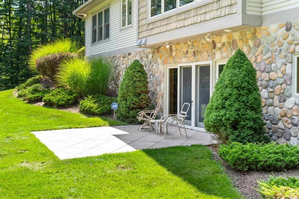 1750 Forest Ridge Trail