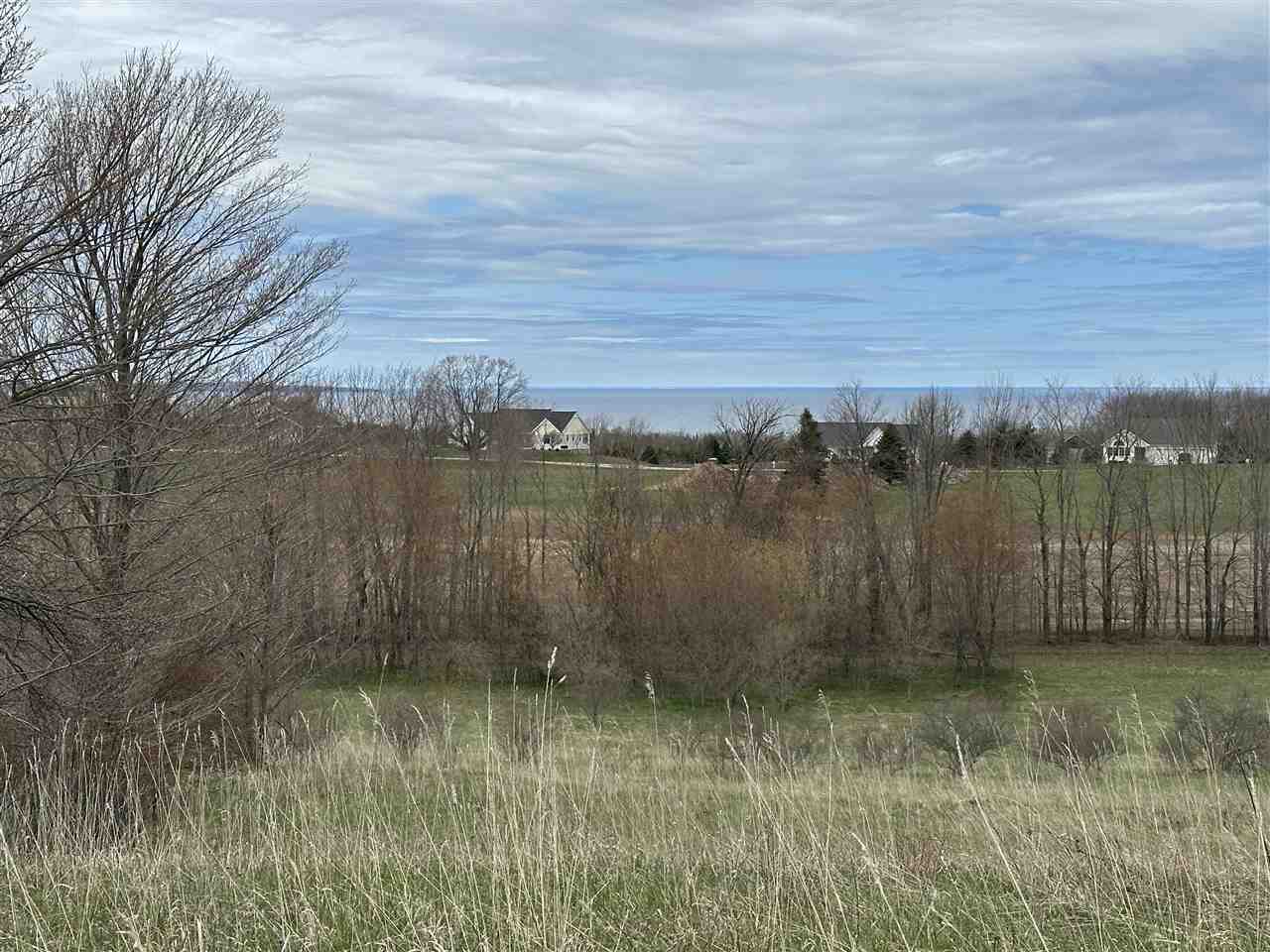 8 Foxview Drive Unit: 8