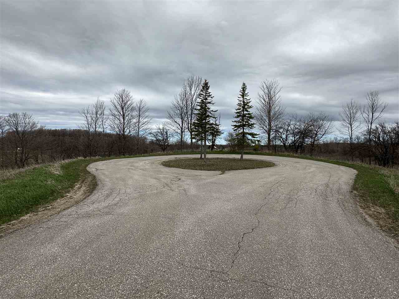 8 Foxview Drive Unit: 8