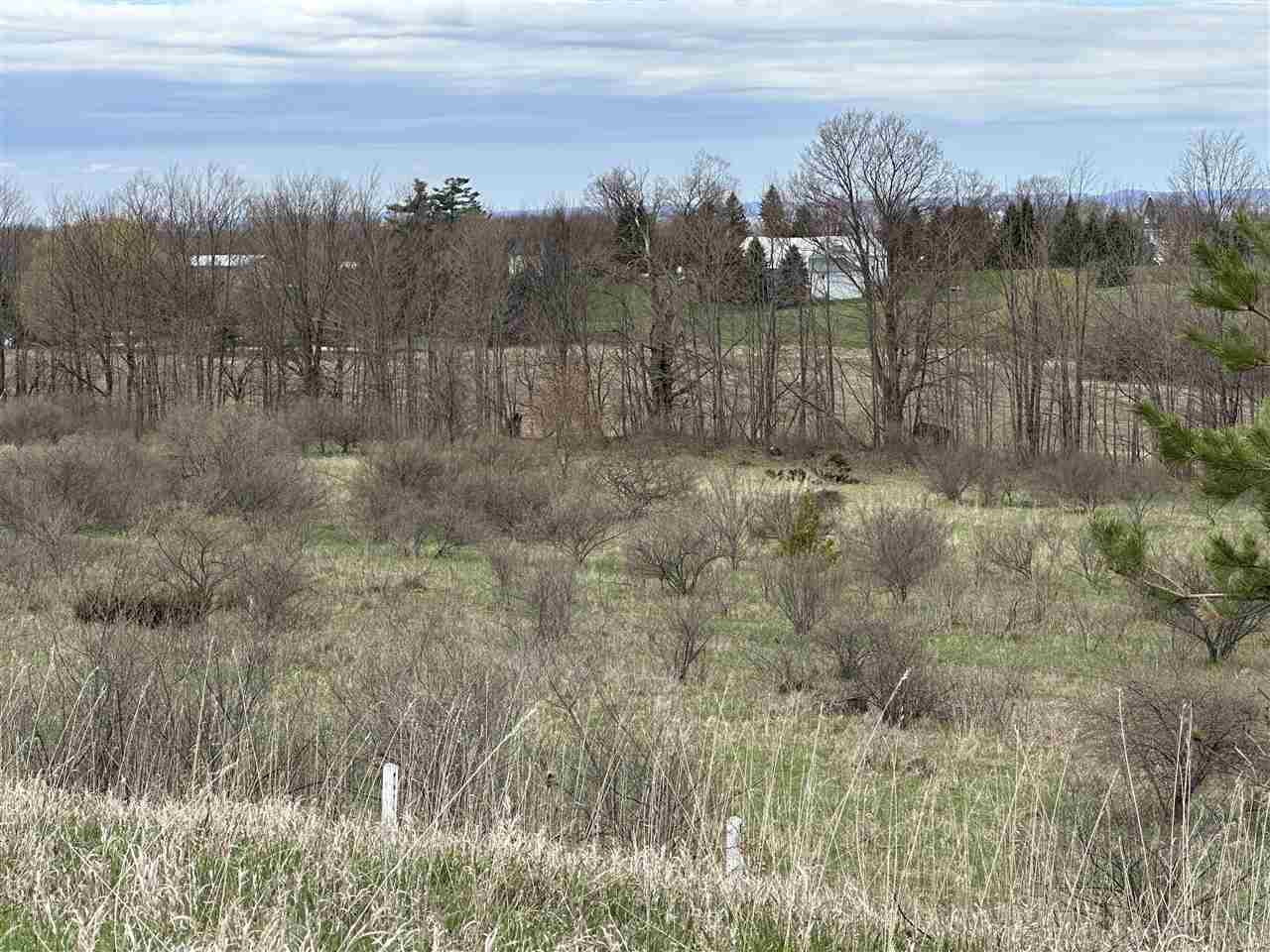 8 Foxview Drive Unit: 8