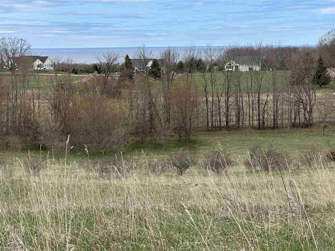 8 Foxview Drive Unit: 8