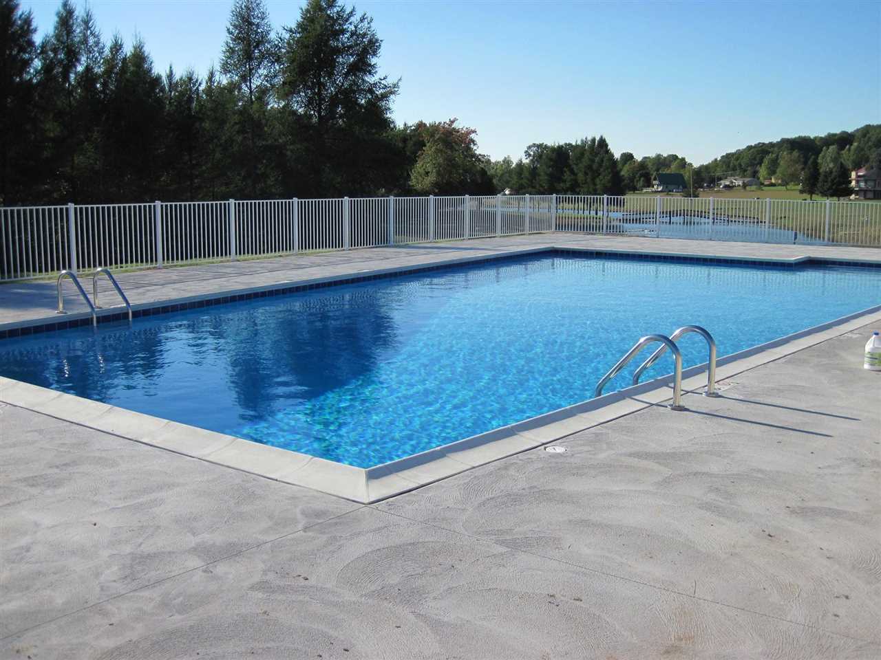 5588 Brook Drive Unit: 16