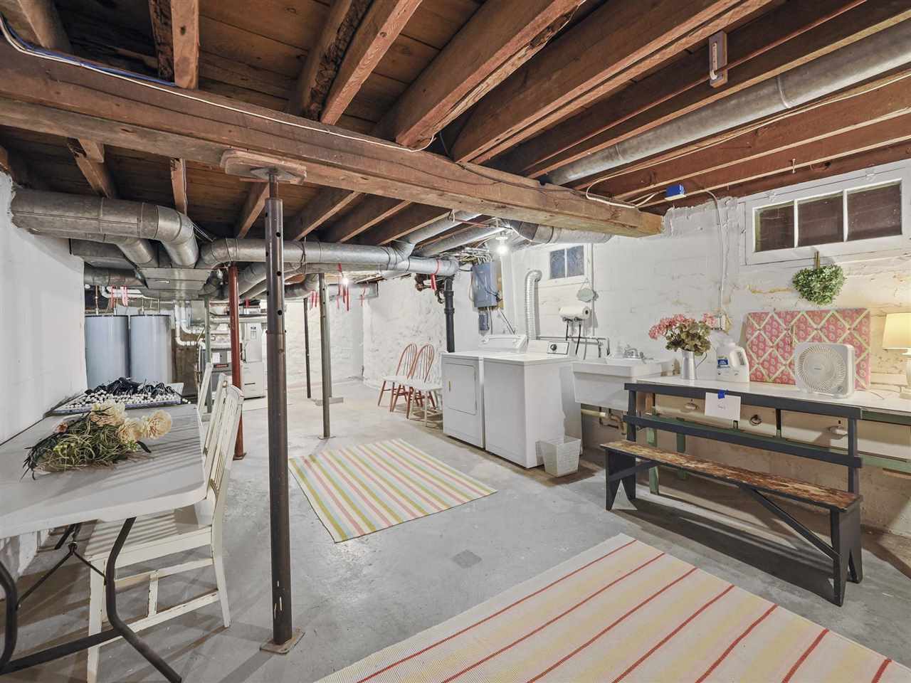402 E Dixon Avenue