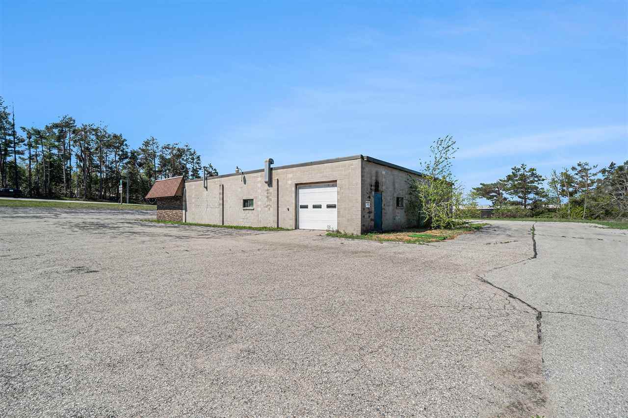 1327 N US 31
