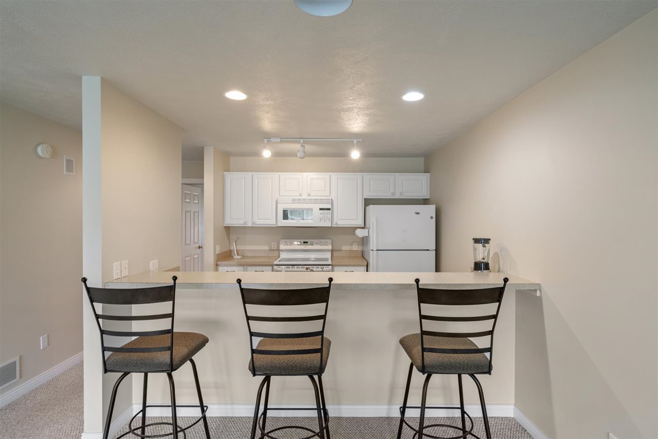09579 - 10 Summerhouse Drive