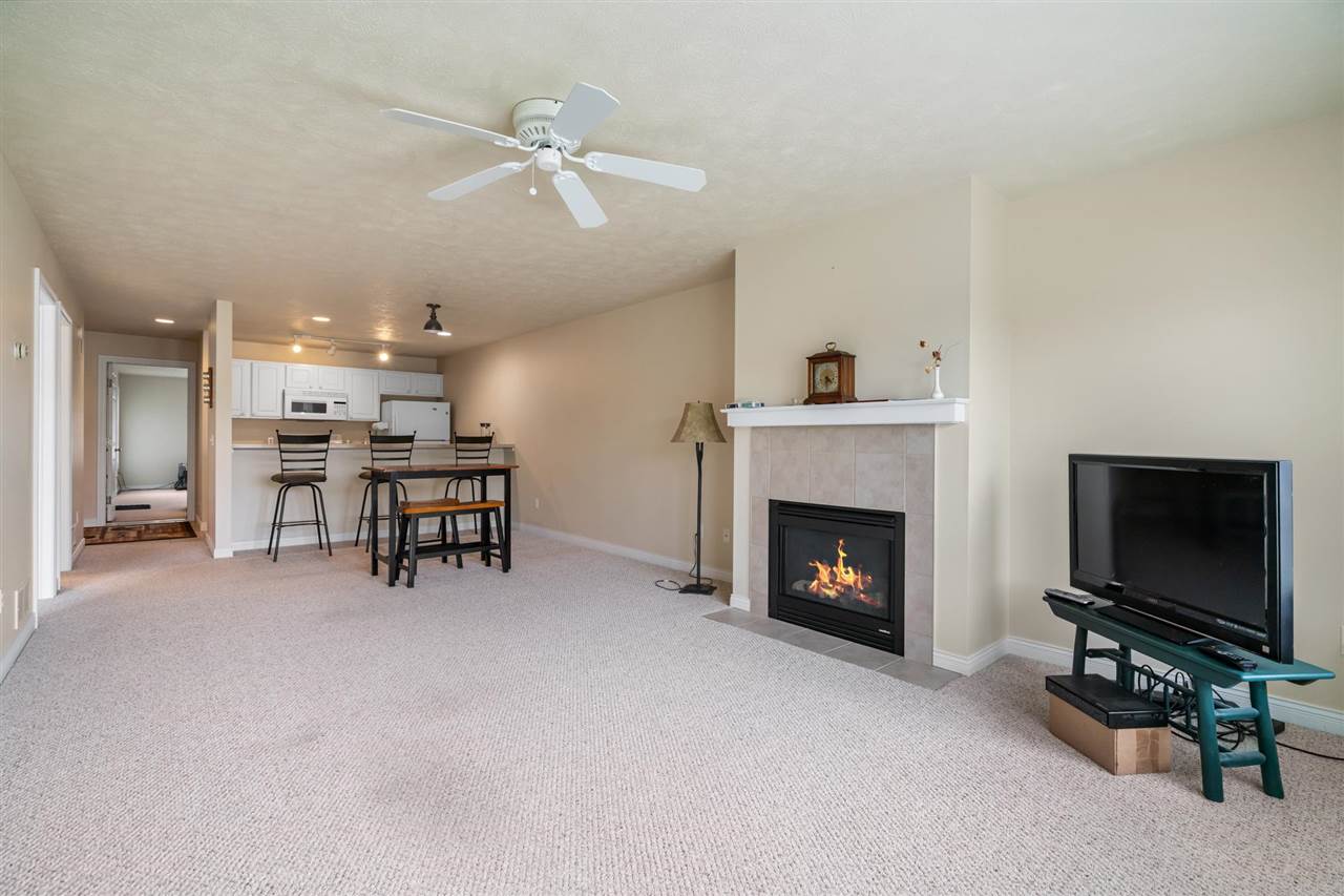 09579 - 10 Summerhouse Drive