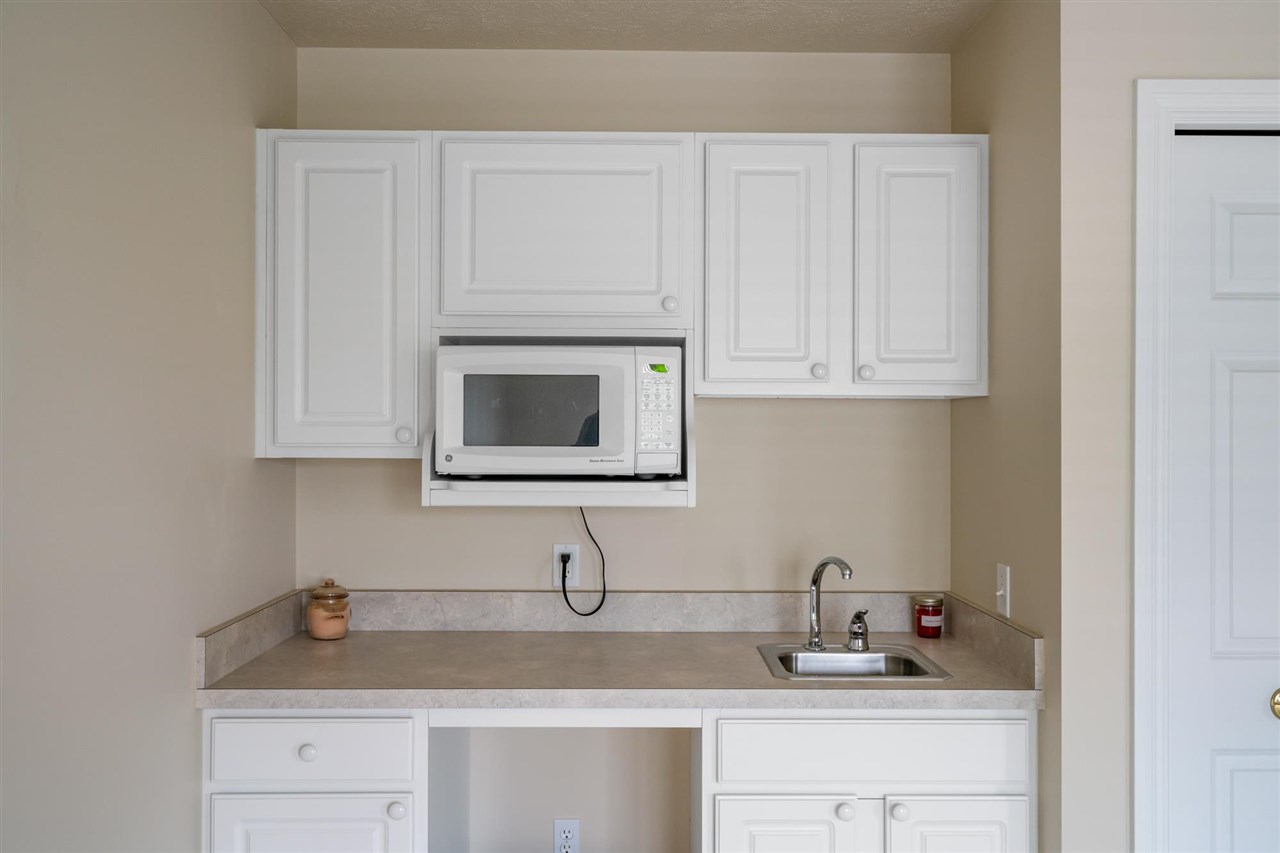09579 - 10 Summerhouse Drive