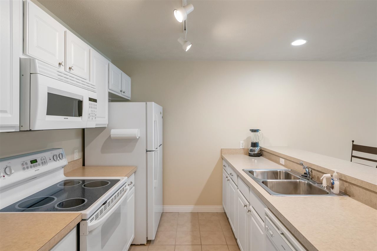 09579 - 10 Summerhouse Drive