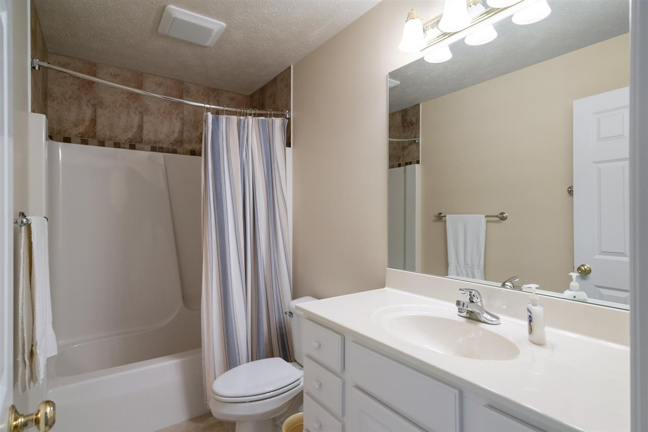 09579 - 10 Summerhouse Drive