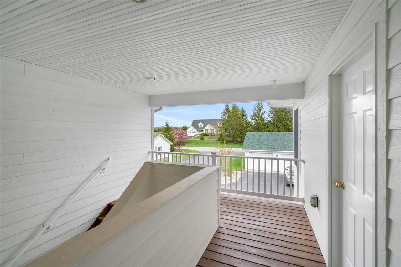 09579 - 10 Summerhouse Drive